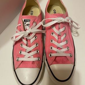 Pink converse